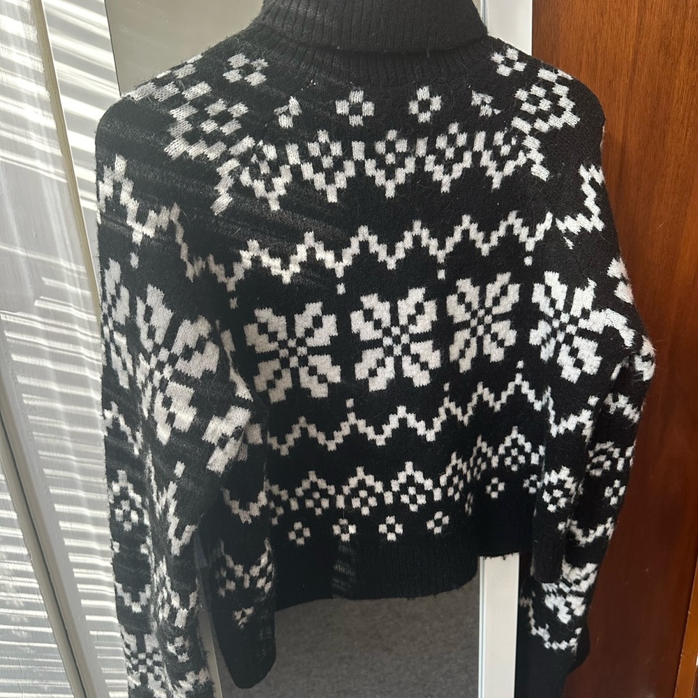 H&M Black and White Snowflake Turtleneck Sweater